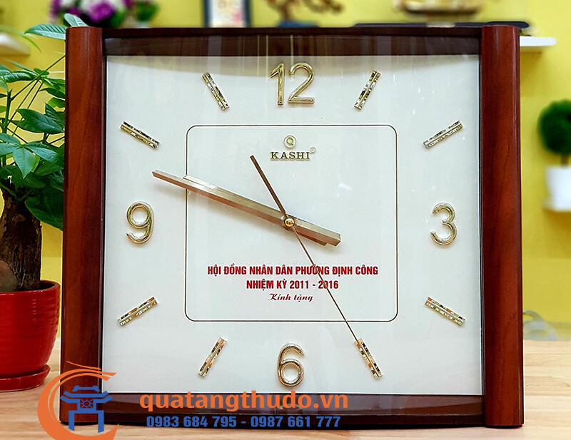 Có nên chọn đồng hồ treo tường trang trí làm quà tặng doanh nghiệp?